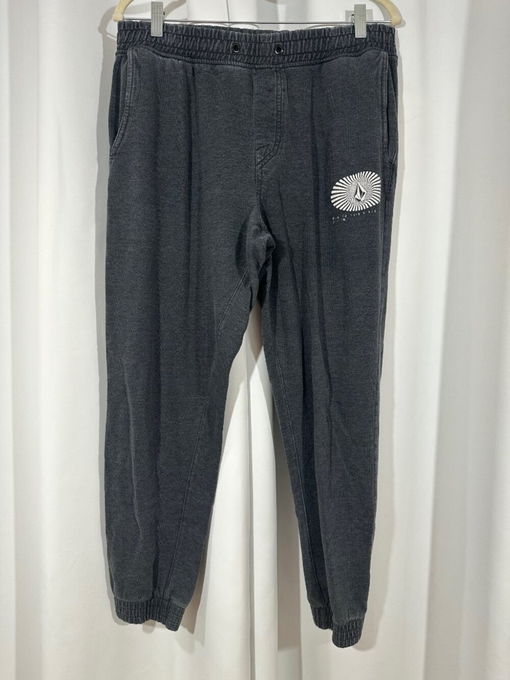 Volcom Gray Jogger Sweatpants Size Large Cotton Blend Elastic Waist Lounge Pants